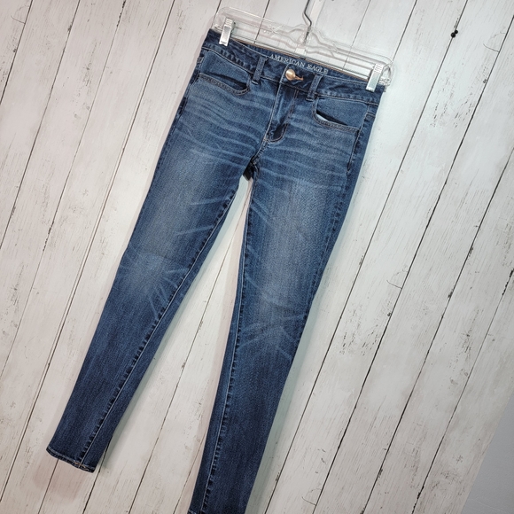 American Eagle Outfitter AEO Jeans Women's Size 2 Jegging Super Stretch. - Picture 2 of 9